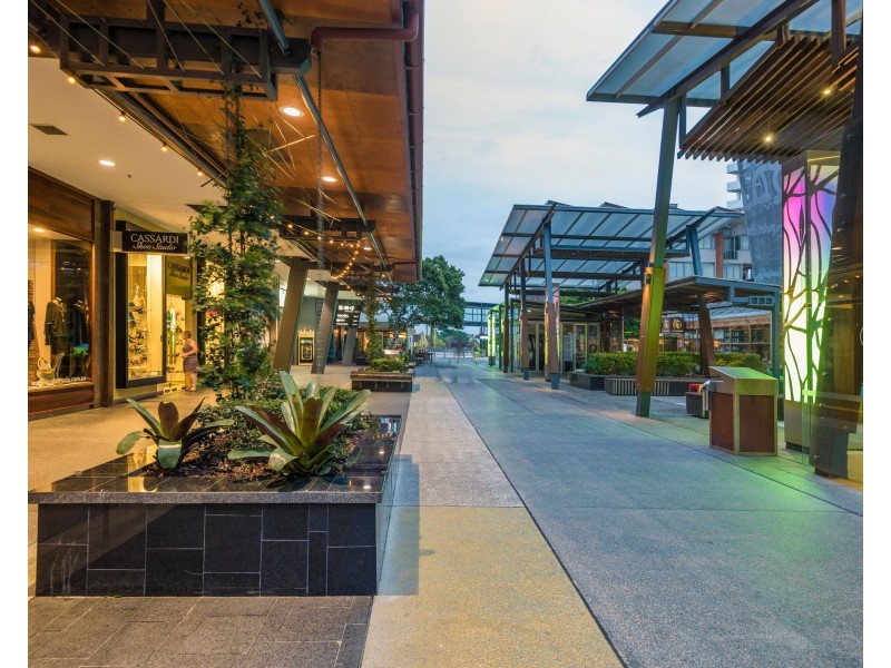 Penthouse One, Pinnacle Complex, Hamilton QLD 4007