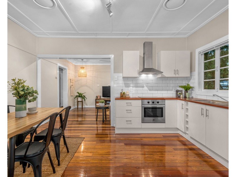 39 White Street, Wavell Heights QLD 4012