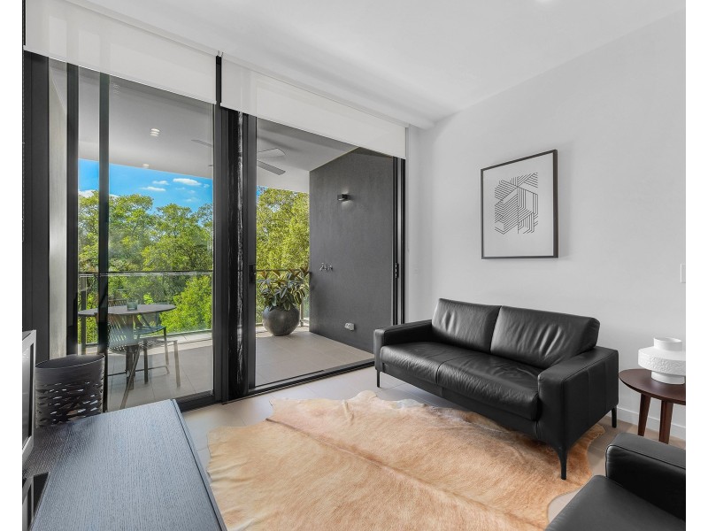 4210/18 Parkside Circuit, Hamilton QLD 4007