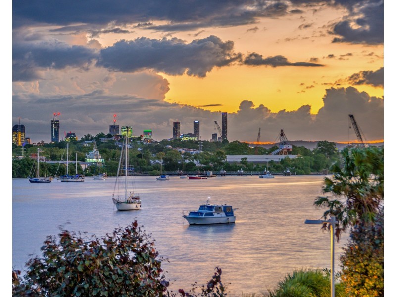 9207/50 Parkside Circuit, Hamilton QLD 4007