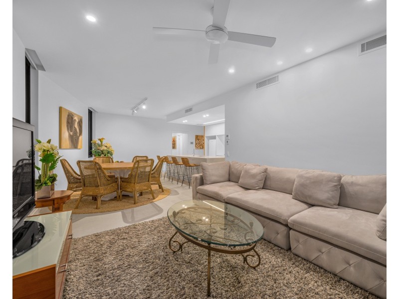 9207/50 Parkside Circuit, Hamilton QLD 4007