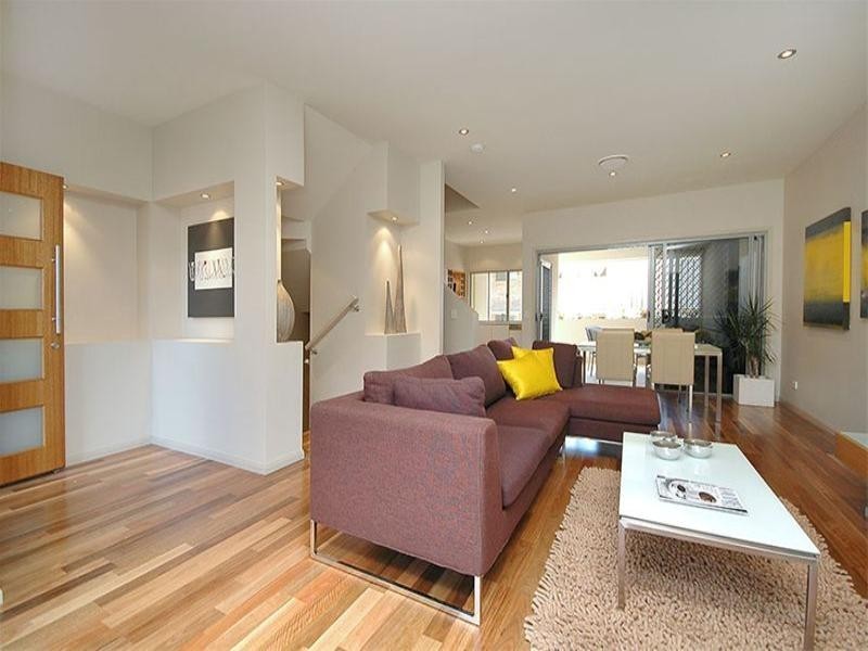 2/12 Riverview Terrace, Hamilton QLD 4007