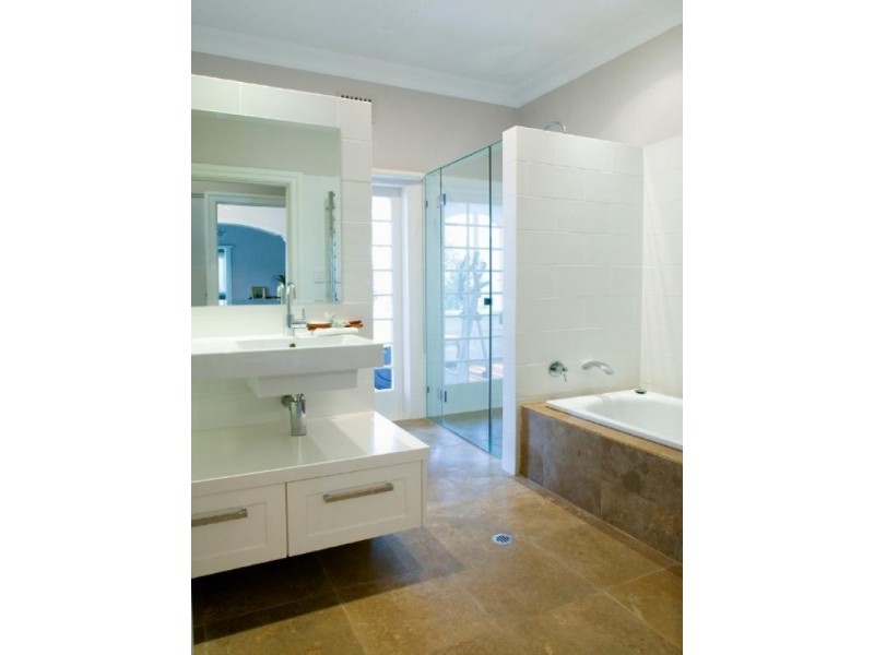 79 Yabba Street, Ascot QLD 4007