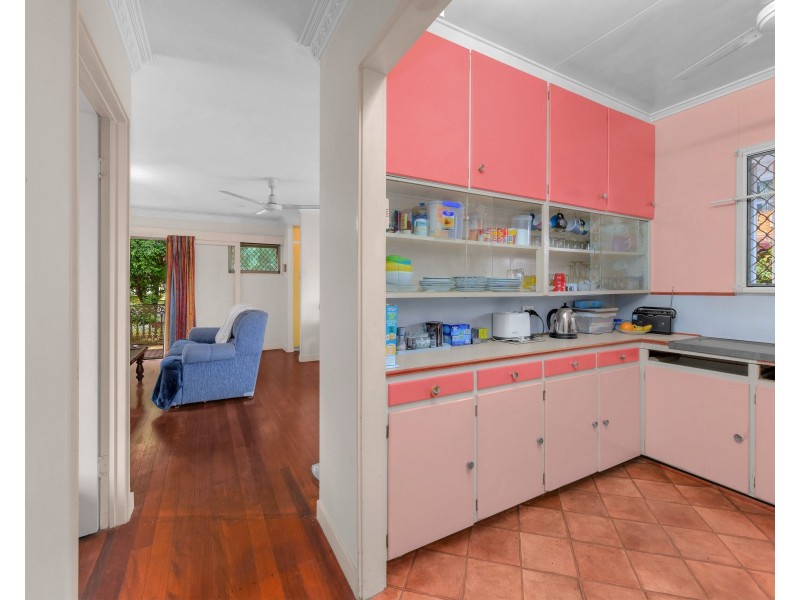 37 Manson Road, Hendra QLD 4011