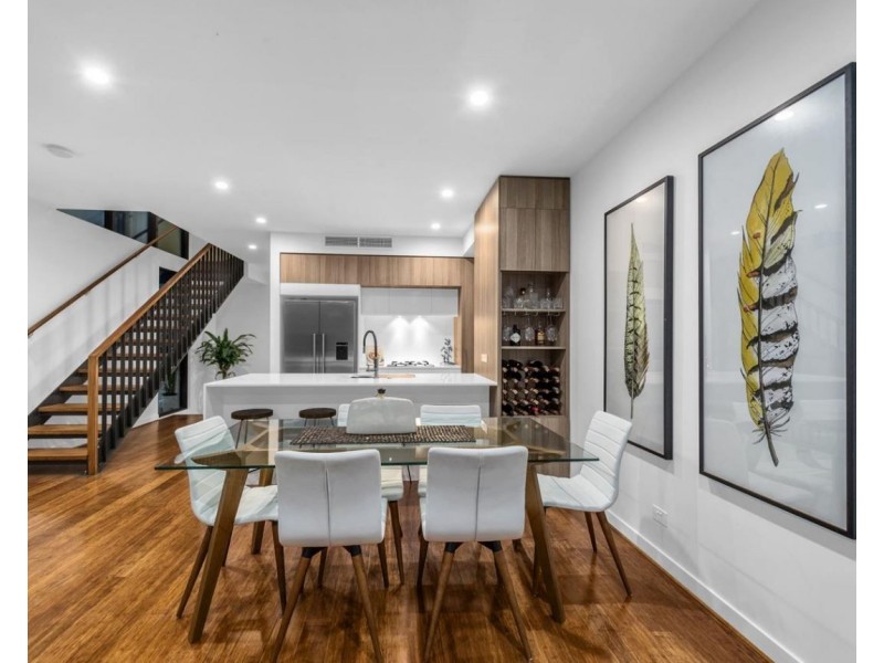 604/12 Parkside Circuit, Hamilton QLD 4007