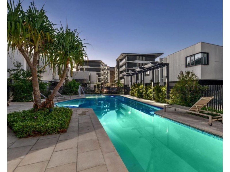 604/12 Parkside Circuit, Hamilton QLD 4007