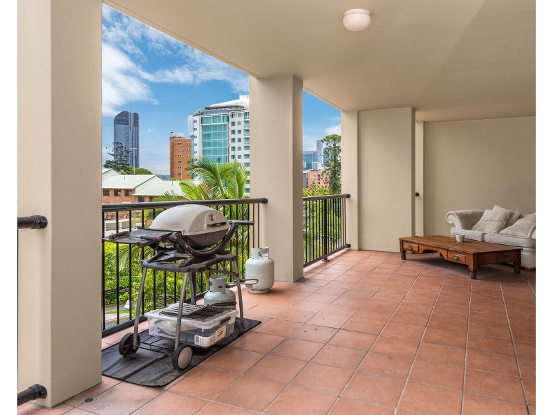 13/64 Lambert Street, Kangaroo Point QLD 4169