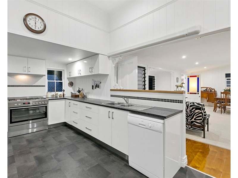 57 London Road, Clayfield QLD 4011