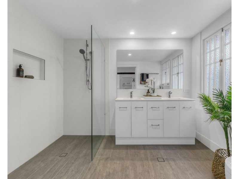 21 Christian Street, Clayfield QLD 4011