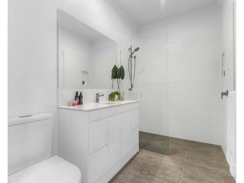 21 Christian Street, Clayfield QLD 4011