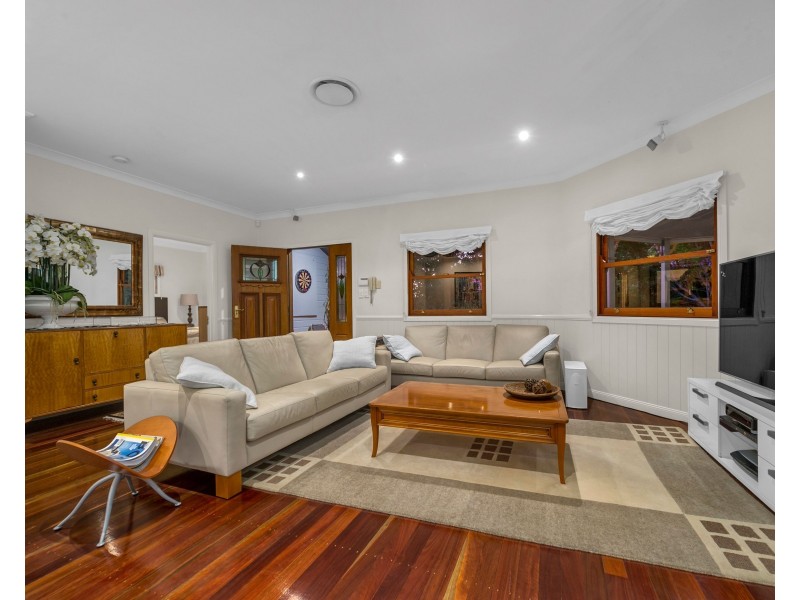 18 Glyn Street, Coorparoo QLD 4151