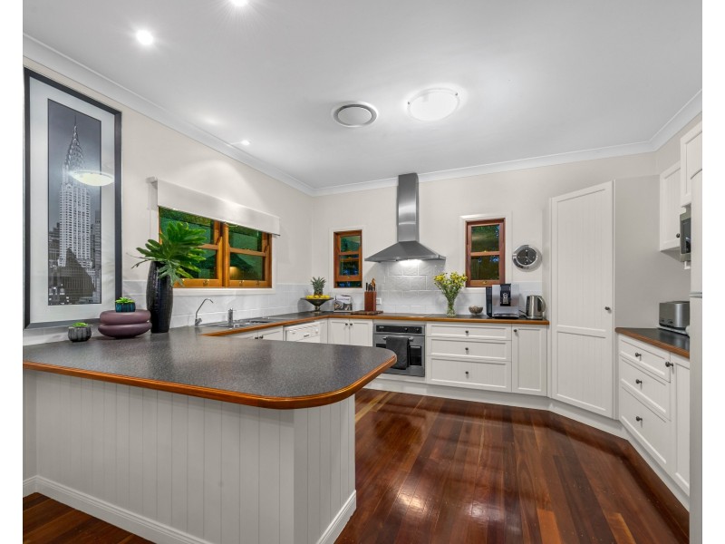 18 Glyn Street, Coorparoo QLD 4151