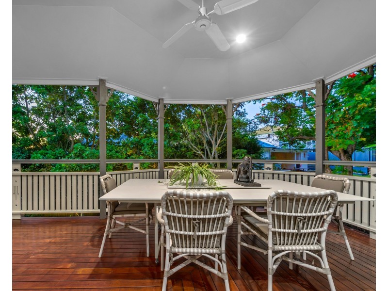 18 Glyn Street, Coorparoo QLD 4151