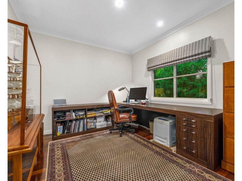 18 Glyn Street, Coorparoo QLD 4151