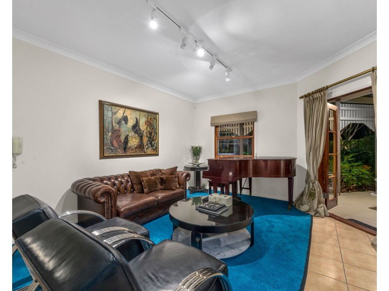 18 Glyn Street, Coorparoo QLD 4151