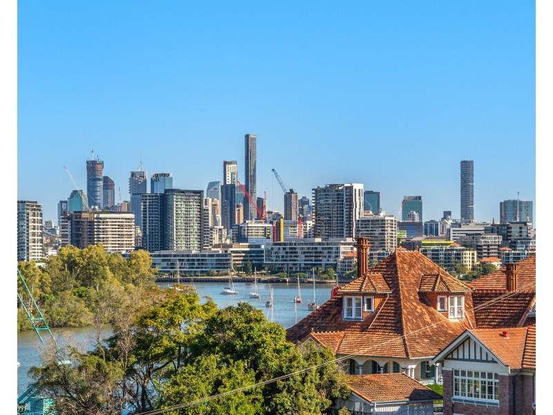 8/24A Crescent Road, Hamilton QLD 4007