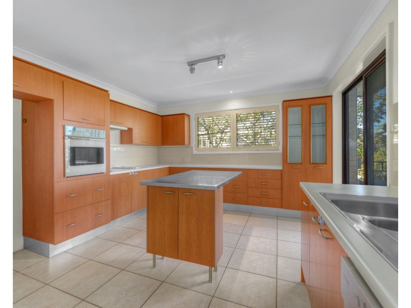 8/24A Crescent Road, Hamilton QLD 4007