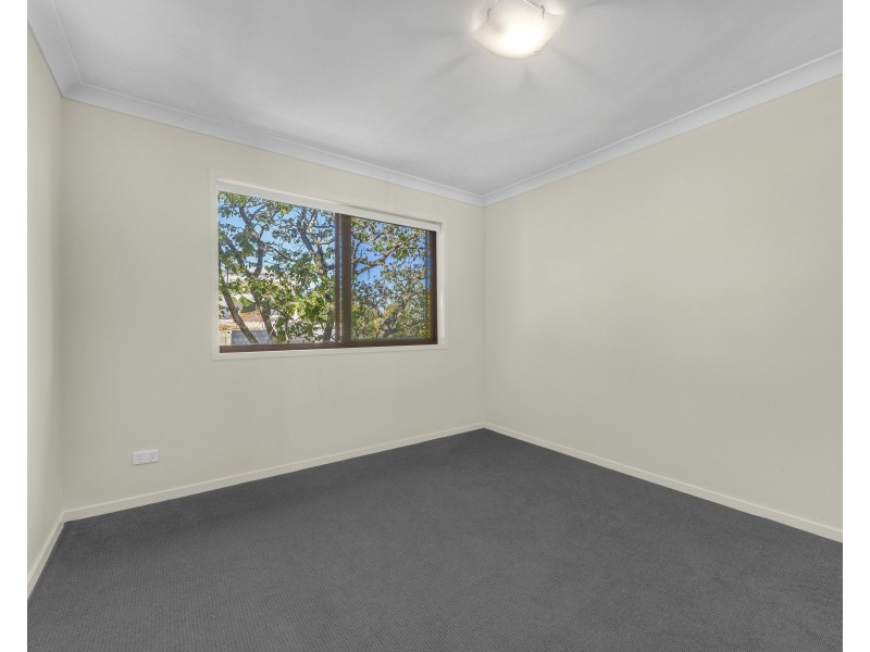 8/24A Crescent Road, Hamilton QLD 4007
