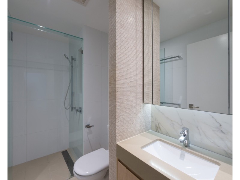 1206/118 Parkside Circuit, Hamilton QLD 4007