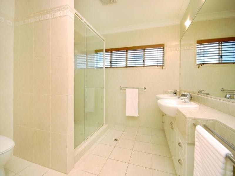 101 Barlow Street, Clayfield QLD 4011