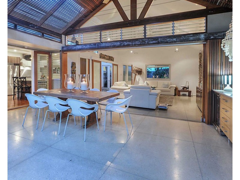 10 Matong Street, Hendra QLD 4011