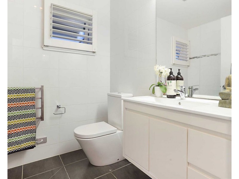 10 Matong Street, Hendra QLD 4011