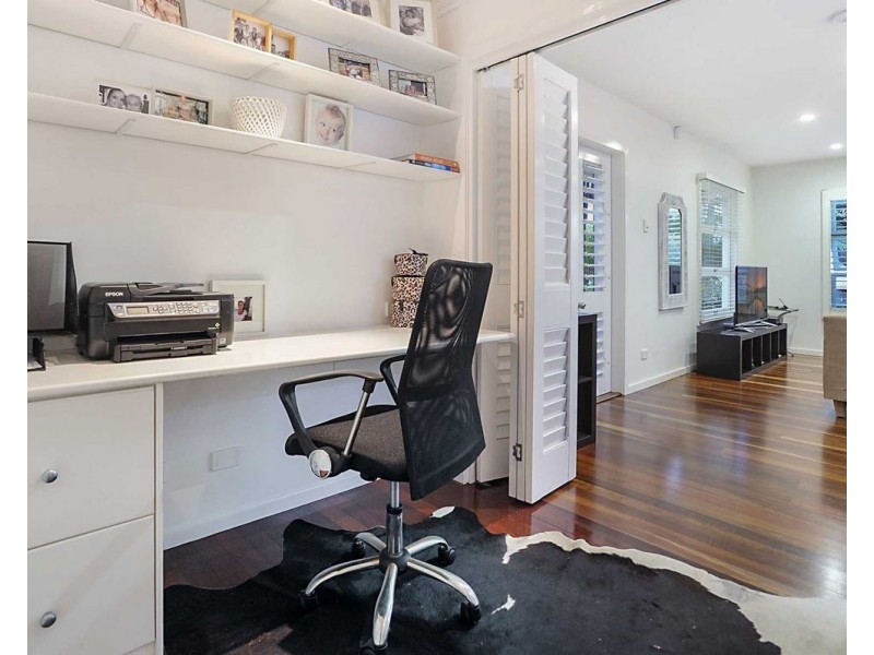 10 Matong Street, Hendra QLD 4011