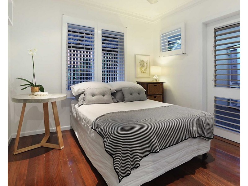 10 Matong Street, Hendra QLD 4011