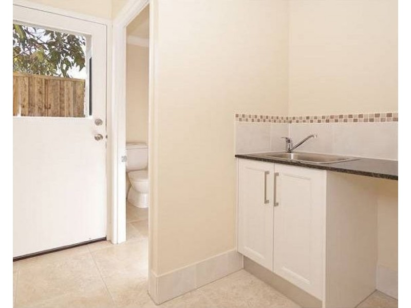 68A Winchester Street, Hamilton QLD 4007