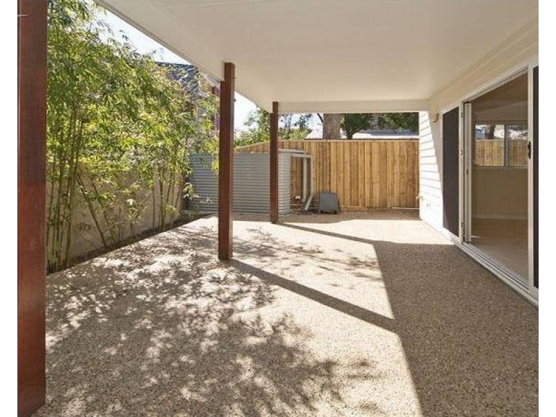 68A Winchester Street, Hamilton QLD 4007