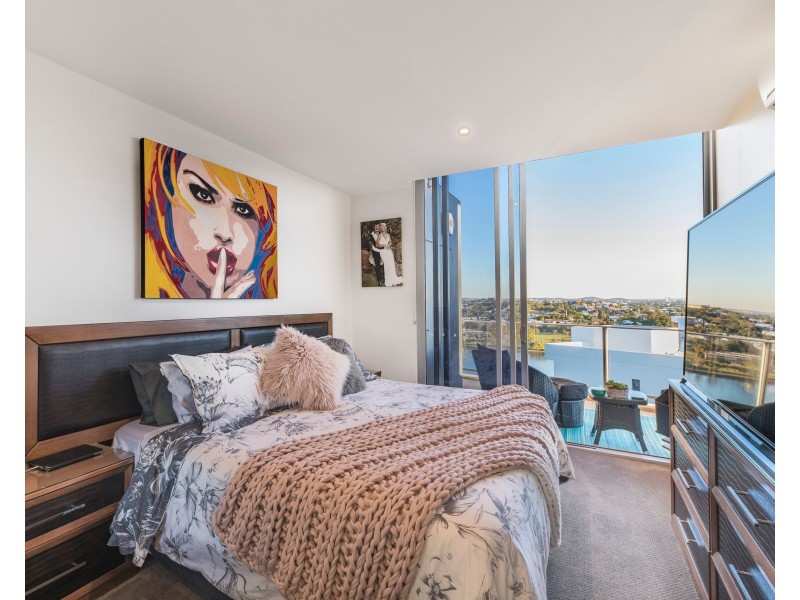 4142/37c Harbour Road, Hamilton QLD 4007