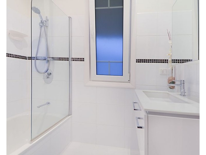 18 Robe Street, Newmarket QLD 4051