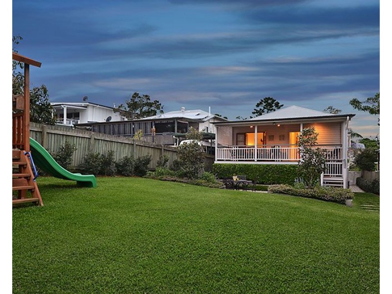 18 Robe Street, Newmarket QLD 4051