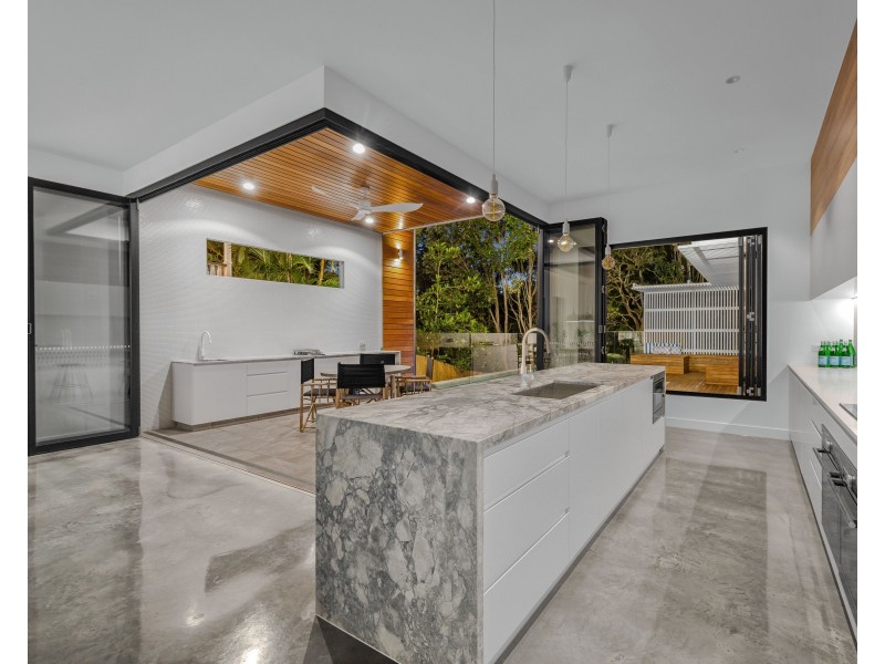 15 Argyle Street, Red Hill QLD 4059