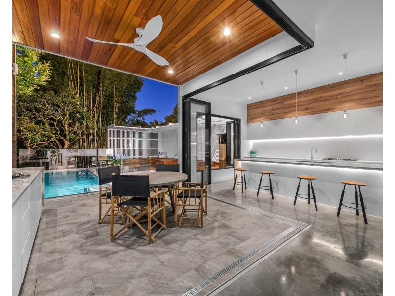 15 Argyle Street, Red Hill QLD 4059