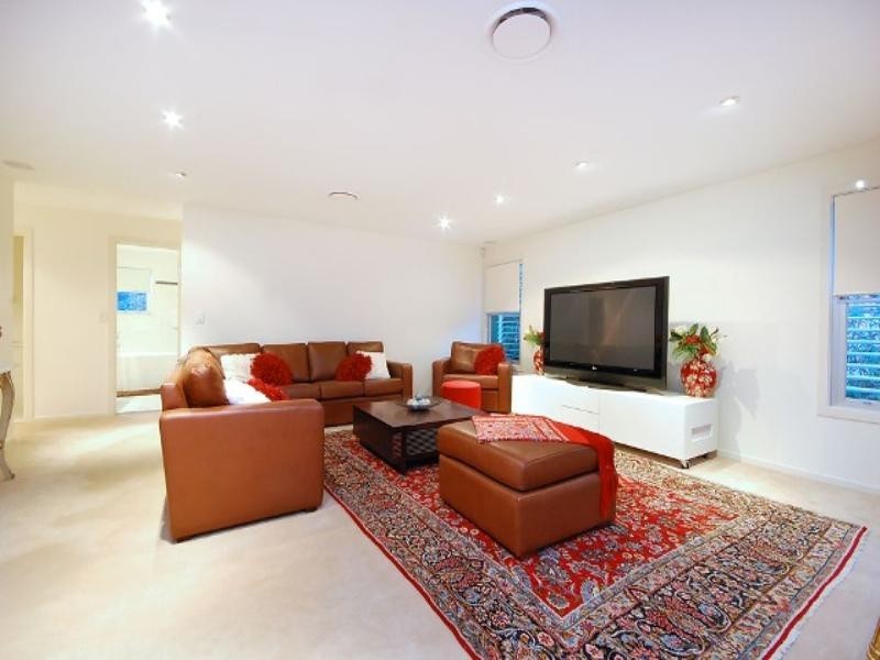 77 Oxlade Drive, New Farm QLD 4005