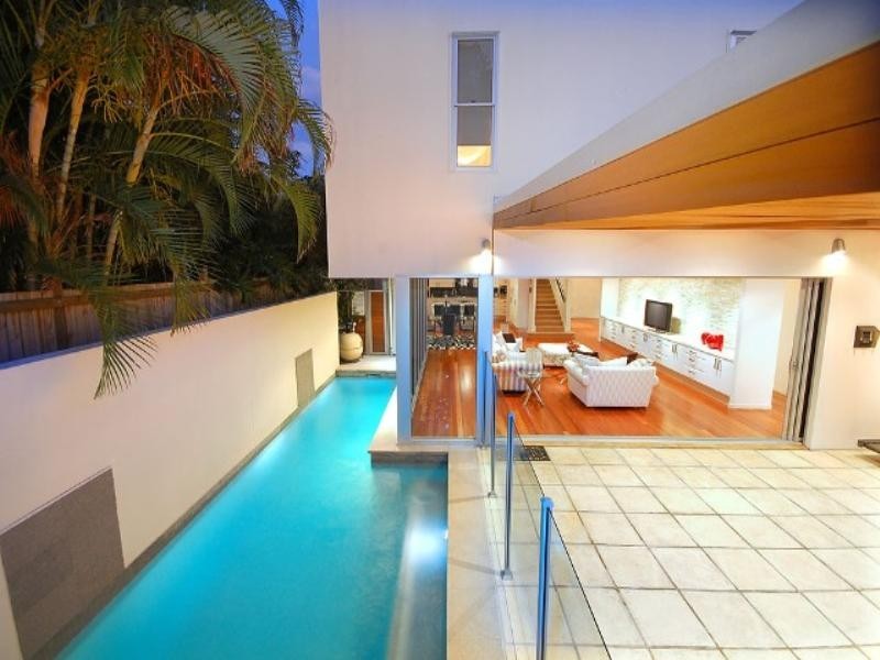 77 Oxlade Drive, New Farm QLD 4005