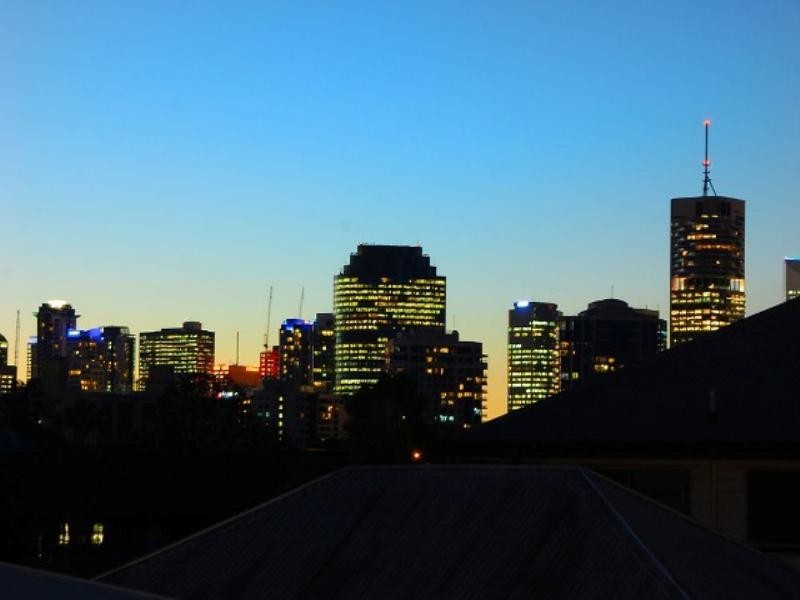 77 Oxlade Drive, New Farm QLD 4005