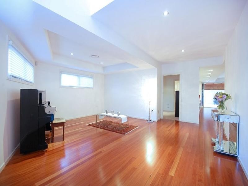 77 Oxlade Drive, New Farm QLD 4005