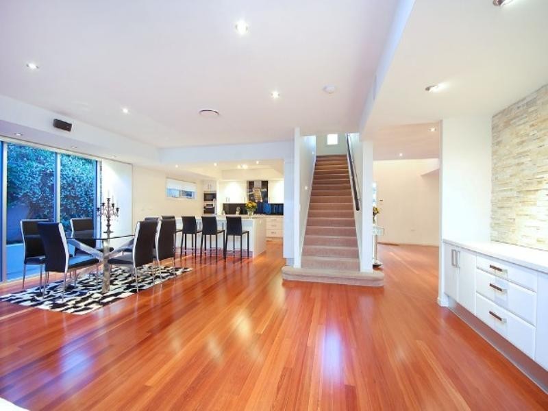 77 Oxlade Drive, New Farm QLD 4005