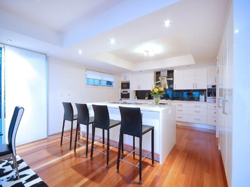 77 Oxlade Drive, New Farm QLD 4005