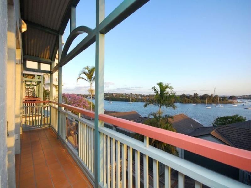 6/7 Toorak Mews, Hamilton QLD 4007