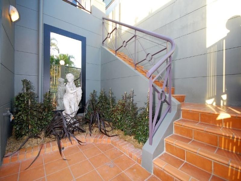 6/7 Toorak Mews, Hamilton QLD 4007