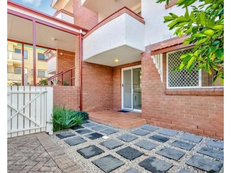 2/30 Dobson Street, Ascot QLD 4007