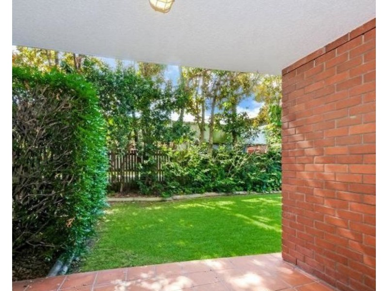 2/30 Dobson Street, Ascot QLD 4007