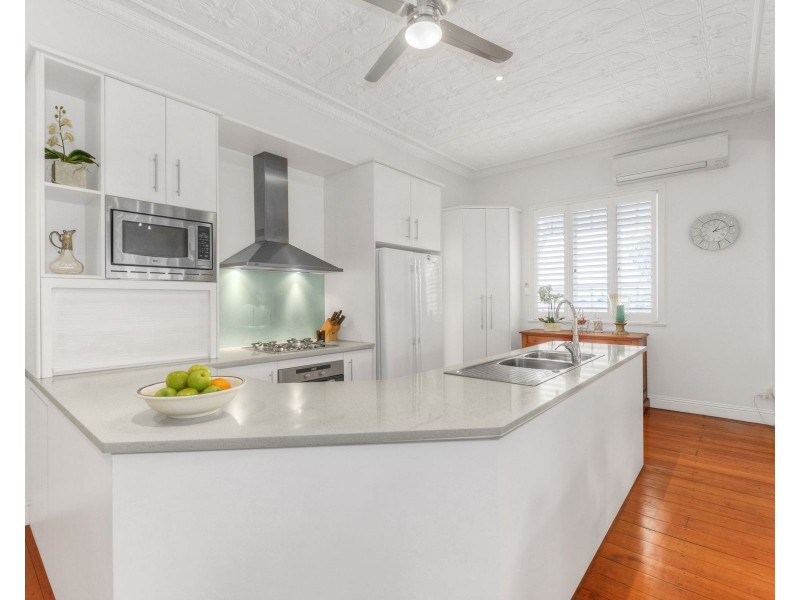 15 Barlow Street, Clayfield QLD 4011