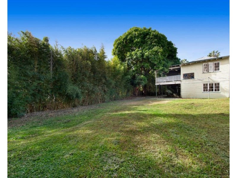 18 Doncaster Street, Hendra QLD 4011