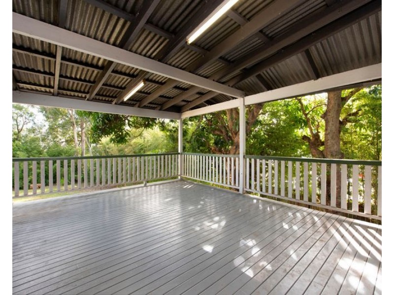 18 Doncaster Street, Hendra QLD 4011