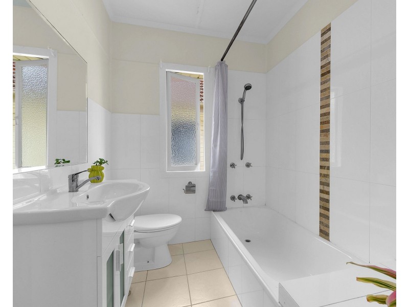 23 Grove Street, Albion QLD 4010