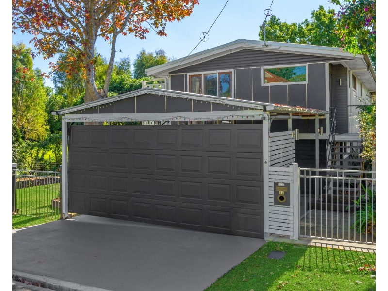 17 Kemble Street, Clayfield QLD 4011